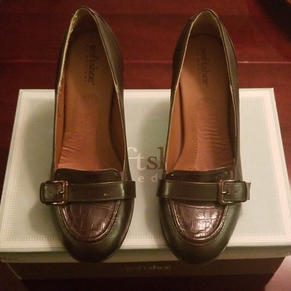 ⭕ SOLD ⭕ Brown Heels